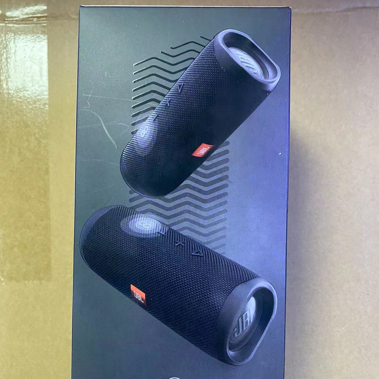 Flip 5 bluetooth speaker