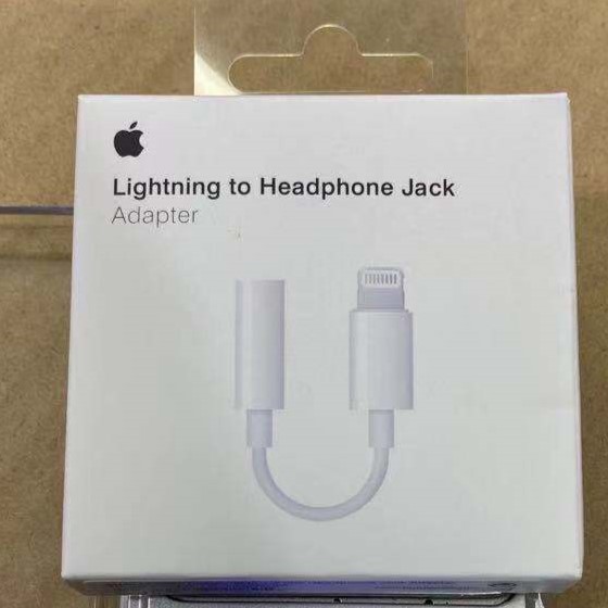 A1749 Lightning to 3.5mm Jack